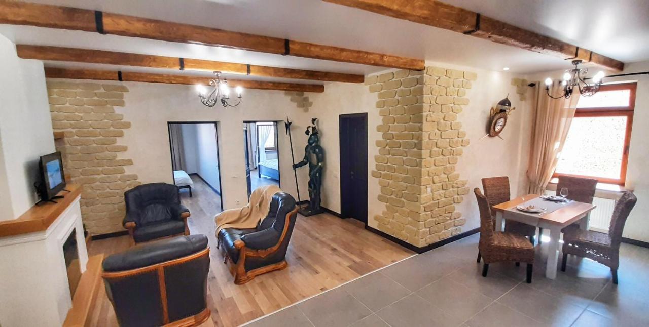 Гетьманські Палати , Старе Місто, 2 Спальні, Балкон-Тераса , 85 М Кв Kamjanez-Podilskyj Exterior foto